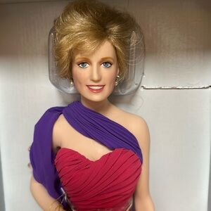 Franklin Mint, Diana, Princess of Culture. Queen of Hearts. New!